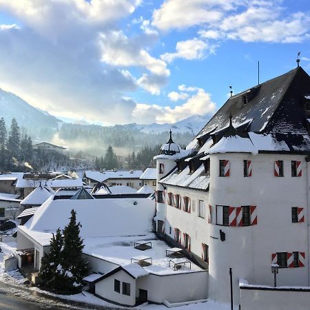 Family Hotel Schloss Rosenegg Fieberbrunn Exterior photo