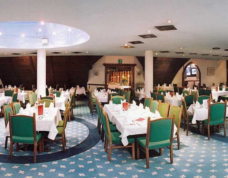 Family Hotel Schloss Rosenegg Fieberbrunn Exterior photo