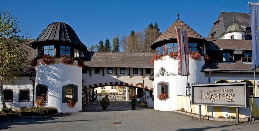 Family Hotel Schloss Rosenegg Fieberbrunn Exterior photo