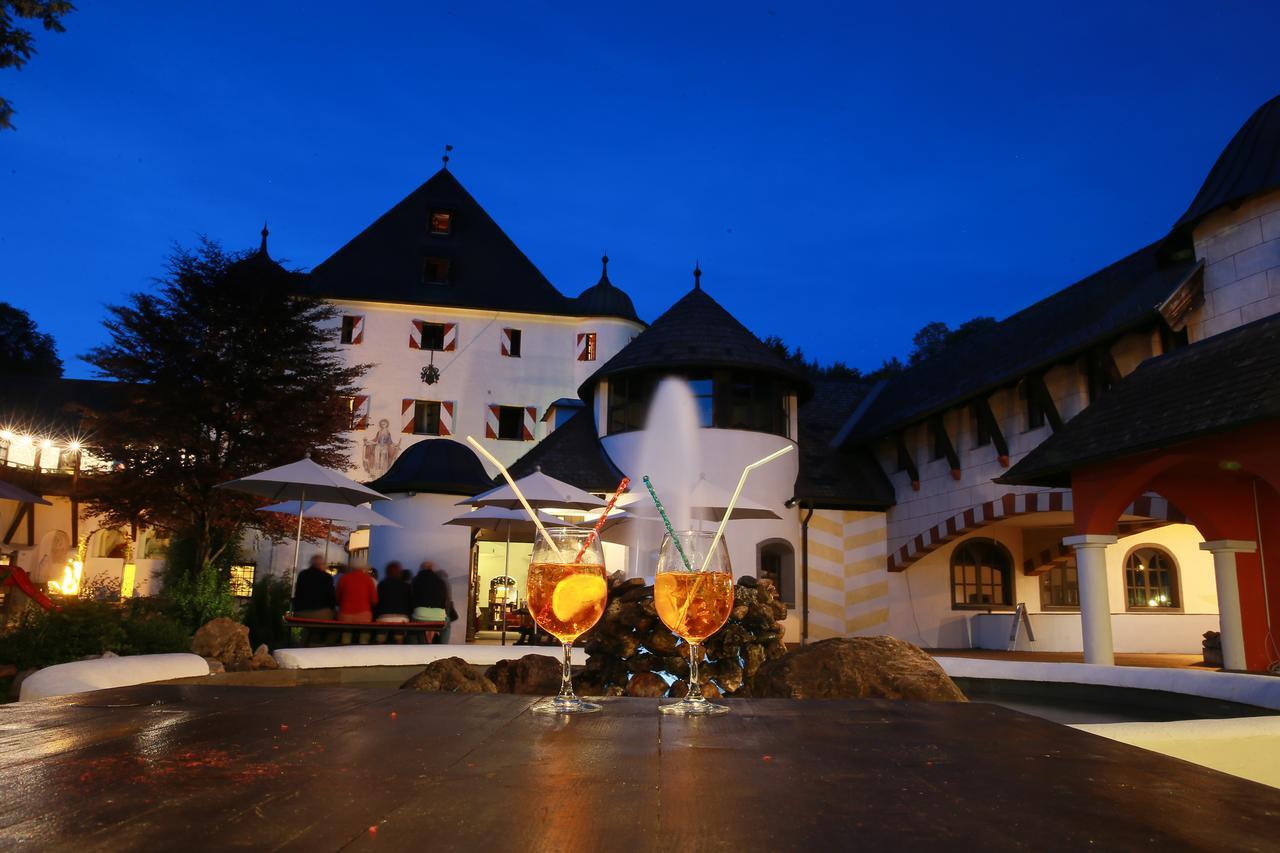 Family Hotel Schloss Rosenegg Fieberbrunn Exterior photo
